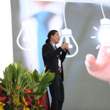 Alberto García durante su conferencia